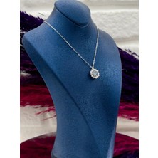 Livora Jewelry 925 Ayar Gümüş Mistik Topaz Taşlı Kar Tanesi Zarif Kadın Kolye