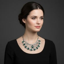 Moda Accessories Kristal Taşlı Gösterişli Abiye Kolye – Damla Model Özel Gün & Davet Kolyesi