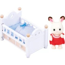 Sylvanian Families Çikolata Kulaklı Tavşan Bebek ve Yatağı 5017