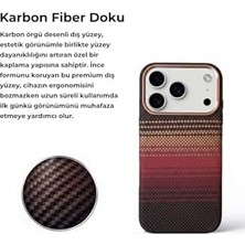 iPhone 17 Pro ile Uyumlu Kapak M-Safe Şarj Özellikli Ince Yapılı Karbon Kevlar Kılıf - Kahverengi