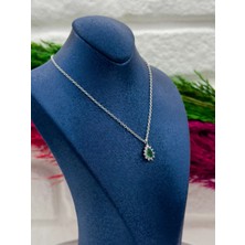Livora Jewelry 925 Ayar Gümüş Zümrüt Taşlı Damla Popüler Kadın Kolye