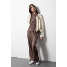 Cansın Mini Kahverengi Kız Çocuk Fermuarlı Hırkalı Yazı Baskılı Geniş Paça Pantolonlu 3lü Takım 24835