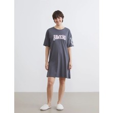 LC Waikiki Lcw Young Gri Stranger Things Baskılı Kadın Gecelik