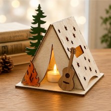 Rokh 🏕️ Ahşap Kamp Çadırı Mumluk | LED Mum Dahil | Gitar & Kamp Ateşi Dekoru | Hediyelik