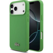 iPhone 18 Pro Max Kılıf Lacoste Lisanslı M-Safe Uyumlu Pu Pike Desenli Metal Logolu Kapak Yeşil