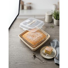 Kare Kek ve Börek Saklama Kabı 30X30 cm Tutacaklı Kilitli Kapaklı Pasta Poğaça Taşıma Kutusu Krem / Antrasit
