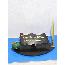 Ecay Mermer Ürünleri Sümen Ofis Için Doğal Siyah Mermer Isimlik Gold Tasarımlı Kalem ve Mermer Yeşil Elma