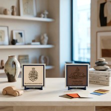 Miaju Deri Zeminli Hasbünallâhü ve Nîmel Vekîl Cümlesi ve Arapça Metinli Bismillah İkili Masaüstü Objesi Yeni İş Hediyesi Olarak İdeal 10x10 cm, Pudra - Açık Kahve