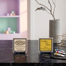 Miaju Huzur Veren Sabır İfadesi ile Özel Deri Meâlli Besmele Detaylı İkili Masaüstü Dekoru 10x10 cm, Pudra - Sarı