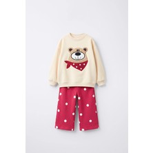 Magu Çocuk Ayıcık Nakışlı Ekru Sweatshirt ve Kırmızı Puantiyeli Eşofman Takımı