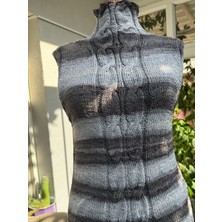 Renkli İşler Fabrikası El Örgüsü Boğazlı Kolsuz Bluz– Yarnart Summer Dream – Saç Örgülü Özel Tasarım – Gri