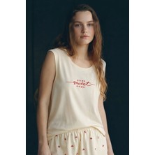 Kadın Açık Sarı Kiraz Desenli Şortlu Sıfır Kollu Alt Üst Pijama Takımı