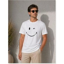 Modi Erkek Minimal Gülümseyen Yüz Baskılı Tişört Kısa Kol Yazlık T-Shirt Beyaz