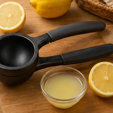 AKS Döküm Limon Sıkacağı – Uzun Saplı Manuel Narenciye Presi, Ergonomik Tutma Saplı Siyah El Tipi Sıkacak