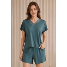 Jusmart Kadın Yeşil Kısa Kollu V Yakalı Lez Dantelli Viskon Şort Takımı Cepli 2'li Alt Üst Pijama Takımı %94 Viskon %6 Elastan Örme Kumaş Ring Kalite Rahat Şık Konforlu Ev Giyim Homewear