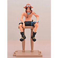 Dek Portgas D. Ace Oturur Pozlu Pvc Anime Figürü 18 cm