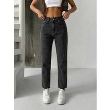 Blue Marlin Yüksek Bel Mom Jeans Paça Kesik Taş Yapıştırma Kadın Kot Pantolon