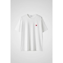 Kadın Beyaz Kalp Nakışlı Oversize Bisiklet Yaka T-Shirt