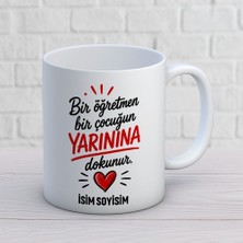 Ajans 313 AJANS313 Kişiye Özel Bir Öğretmen Bir Çocuğun Yarınına Dokunur Kupa Bardak - Kırmızı Kalp & Işıltı Tasarımlı Hediye