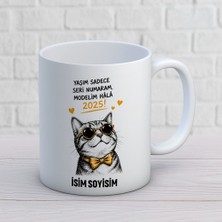 Ajans 313 AJANS313 Kişiye Özel Yaşım Sadece Seri Numaram Kupa Bardak - Gözlüklü Cool Kedi Tasarımlı Hediye