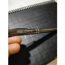C&On Design Kişiye Özel Imza Tasarımlı Mat Siyah Rubber Kalem - Isme ve Özel Imzaya Baskılı Lüks Metal Tükenmez Kalem
