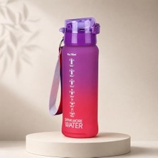 Die Grup 700 ml Pipetli Su Matarası, Soft Touch Kaplamalı Ipli Taşıma Askılı Spor Matara, Kilitli Kapaklı Okul Suluk, Outdoor ve Günlük Kullanım Için (Mor-Pembe)