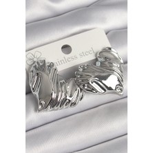 Inure Jewelry Pirinç Gümüş Renk İşlemeli Kalp Model Kadın Küpe