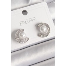 Inure Jewelry Pirinç Gümüş Renk Zirkon Taşlı Salyangoz Model İnci Detay Kadın Küpe