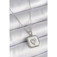 Inure Jewelry 316L Çelik Gümüş Renk Kare Madalyon Kalp Zirkon Taş İşleme Kadın Kolye