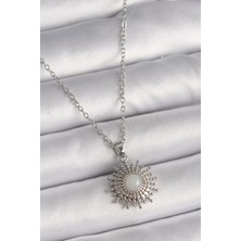 Inure Jewelry 316L Çelik Gümüş Renk Zincir Beyaz Mineli Güneş Model Kadın Kolye