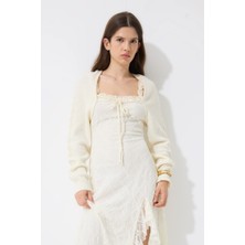 DeFacto Regular Fit Bağlamalı Crop Basic Yün Karışımlı Hırka I4930AX26AU