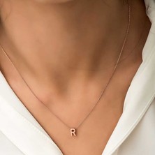 Inure Jewelry Gümüş Rose 3 Boyutlu R Harf Bayan Kolye