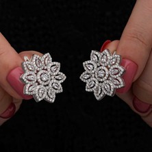 Inure Jewelry Gümüş Zirkon Taşlı Çiçek Kadın Küpe
