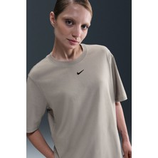 Nike Sportswear Organic Cotton Loose Fit T-Shirt Kadın Nakış Swooslu Bol Kesim Tişört Bej