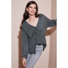 Lela Regular Fit V Yaka Düğmeli Triko Hırka Bayan Hırka 4616229