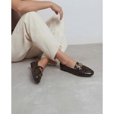 Kadın Deri Görünümlü Rugan Toka Detaylı Rahat Comfort Loafer Ayakkabı