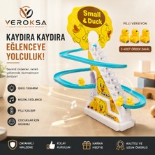 Veroksa Small Duck Merdivenli Yürüyen Ördek Oyuncağı – Işıklı Müzikli Pilli 3 Ördekli Eğlenceli Kaydırak Oyuncak