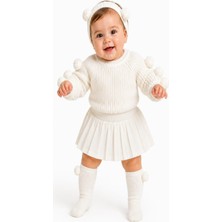 Meriç Bebe Kız Bebek Ponpon Detaylı Dikişsiz 4\'lü Triko Takım - Kazak, Pileli Etek, Saç Bandı ve Çorap