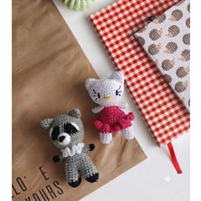 Design By Oykum Amigurumi  Örgü Hayvan Oyuncak Uyku Arkadaşı (Hello Kitty, Rakun)