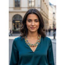 Moda Accessories Gold Zincir Detaylı Renkli Kristal Taşlı Statement Kolye – Çok Renkli Şık Abiye & Kombin Kadın Kolye