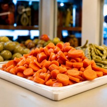 Tarihi Kemerburgaz Turşucusu Havuç Turşusu 1 kg
