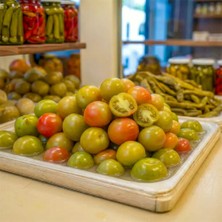 Tarihi Kemerburgaz Turşucusu Kırmızı Domates Turşusu 1 kg