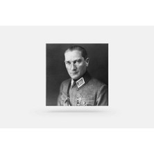 Fotolyo Atatürk Tablosu; Askeri Giysi 2. Siyah - Beyaz, Kare