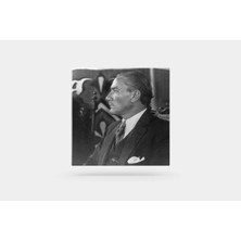 Fotolyo Atatürk Tablosu; Şık Takım Elbiseli 3. Siyah - Beyaz, Kare