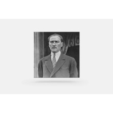 Fotolyo Atatürk Tablosu; Şık Takım Elbiseli 5. Siyah - Beyaz, Kare