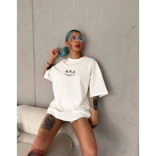 Kadın Baskılı Kısa Kol Oversize T-Shirt - Beyaz Mariposa Secret