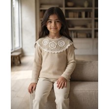 Tuffy Ekru – Dantel Yaka Siyah Jakarlı Kız Çocuk Sweatshirt Şık ve Rahat