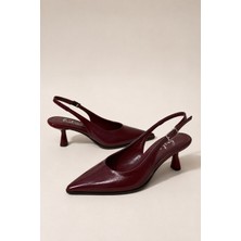 Best Cover Celıne Kadın Bordo Sivri Burun Kırışık Rugan Slingback Tokalı 7 cm Ince Topuklu Ayakkabı