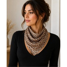 Bymiel Kadın Leopar Desenli Saten Kare Fular Eşarp Saç ve Boyun Aksesuarı 55X55