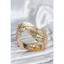 Pirinç Gold Renk Yaprak Model Kadın Bileklik 5886